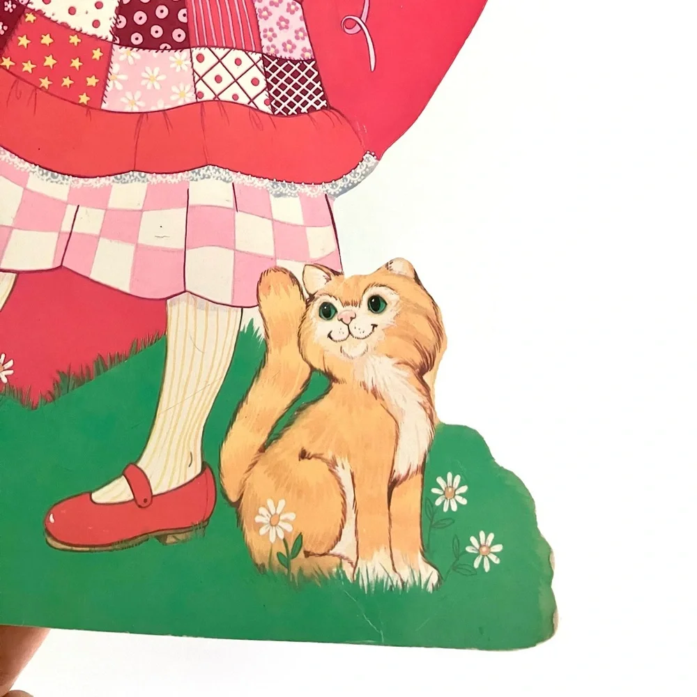 Vintage 80’s Valentine’s Day paper decoration & party plates set